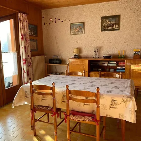 - 5 Pers, Proche Pistes, Animaux Acceptes * Chatel